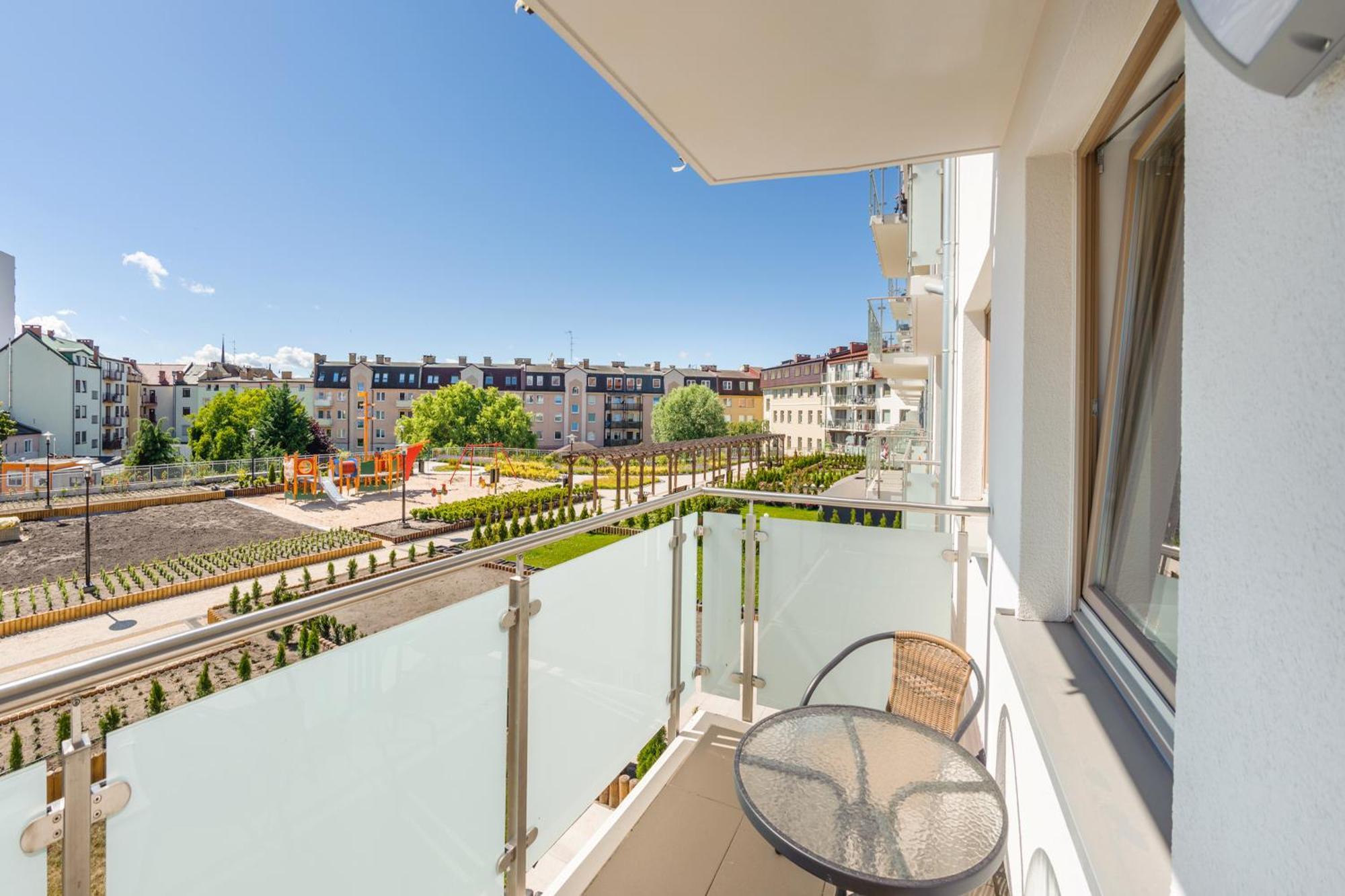 Apartamenty Sun & Snow Kwartal Rozy Wiatrow ชวีโนวิชแจ ภายนอก รูปภาพ