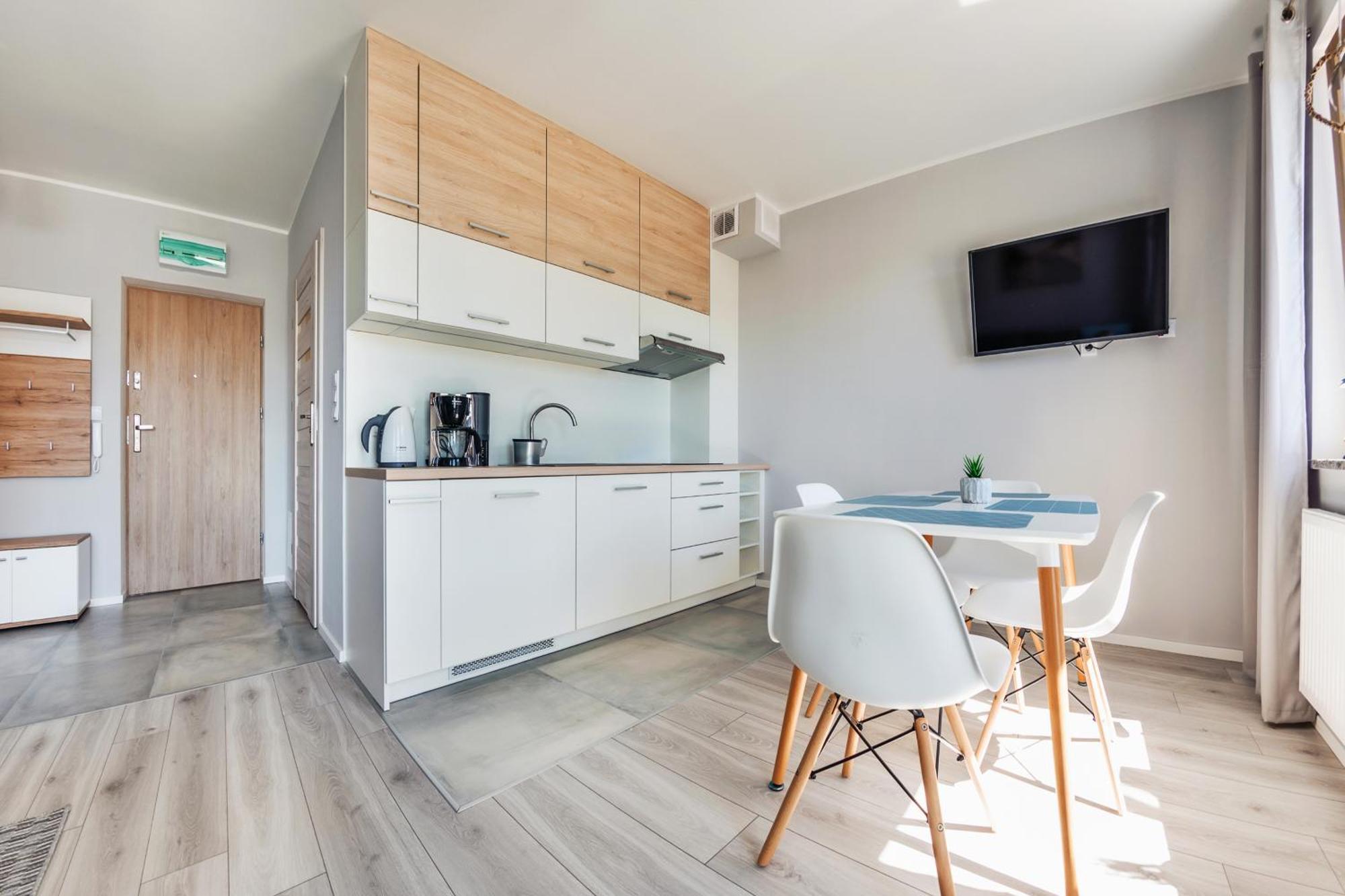 Apartamenty Sun & Snow Kwartal Rozy Wiatrow ชวีโนวิชแจ ภายนอก รูปภาพ