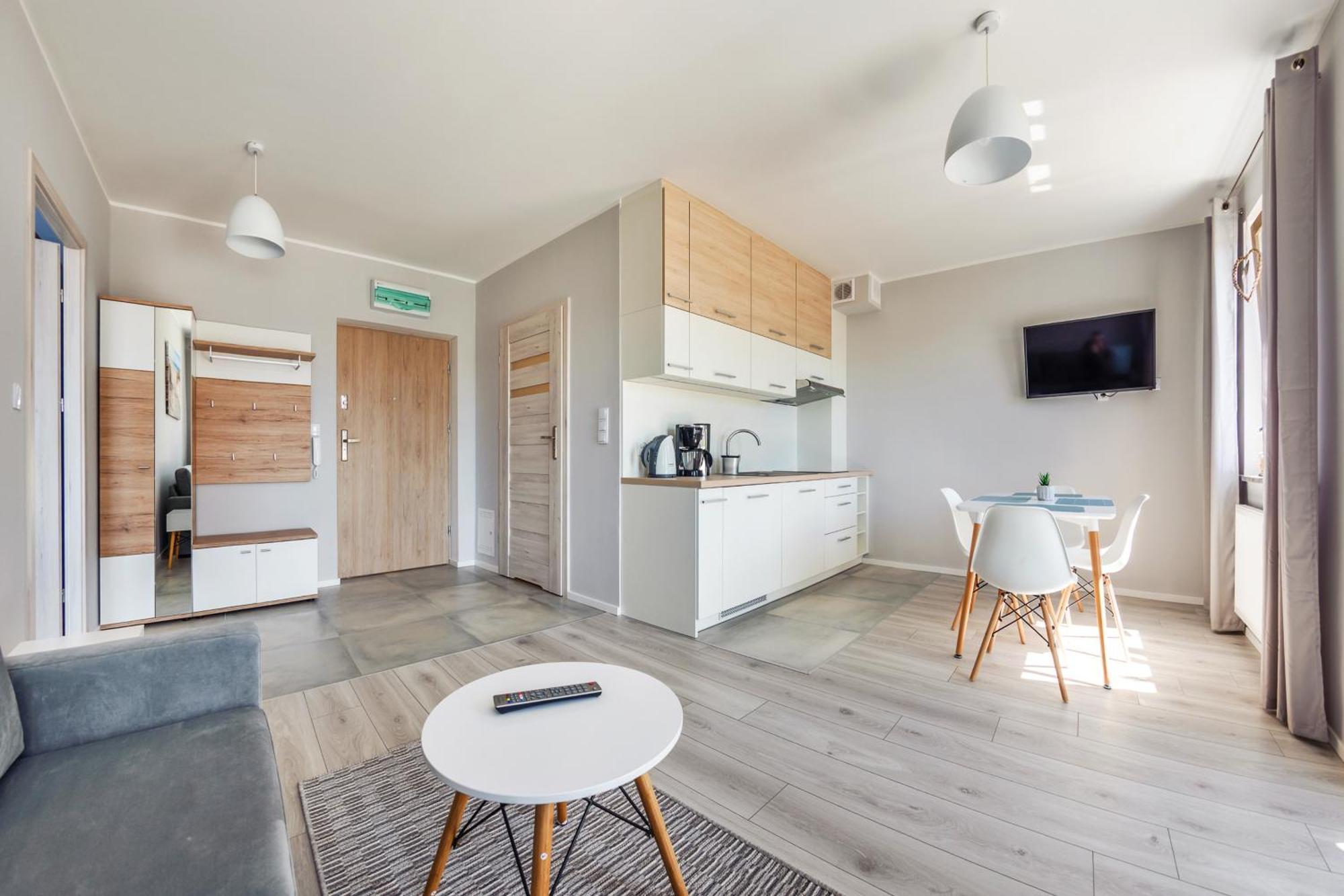 Apartamenty Sun & Snow Kwartal Rozy Wiatrow ชวีโนวิชแจ ภายนอก รูปภาพ