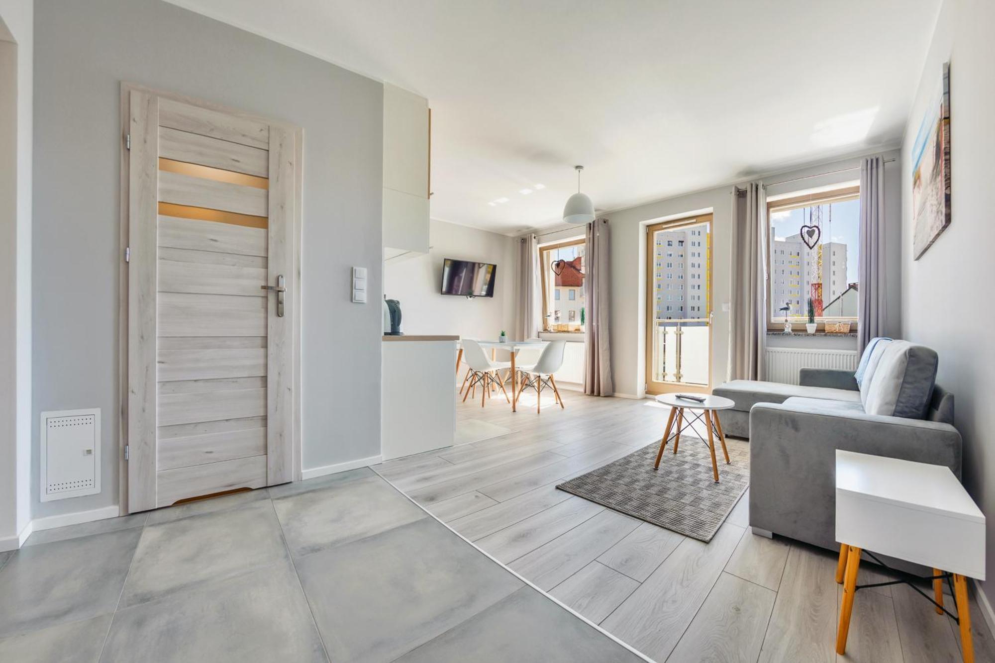 Apartamenty Sun & Snow Kwartal Rozy Wiatrow ชวีโนวิชแจ ภายนอก รูปภาพ